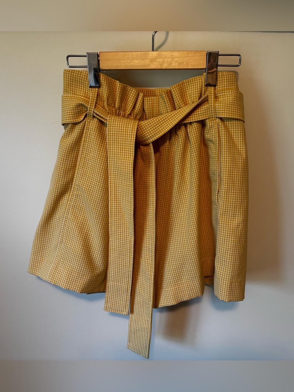 Wilfred Aritzia Yellow Gingham Shorts